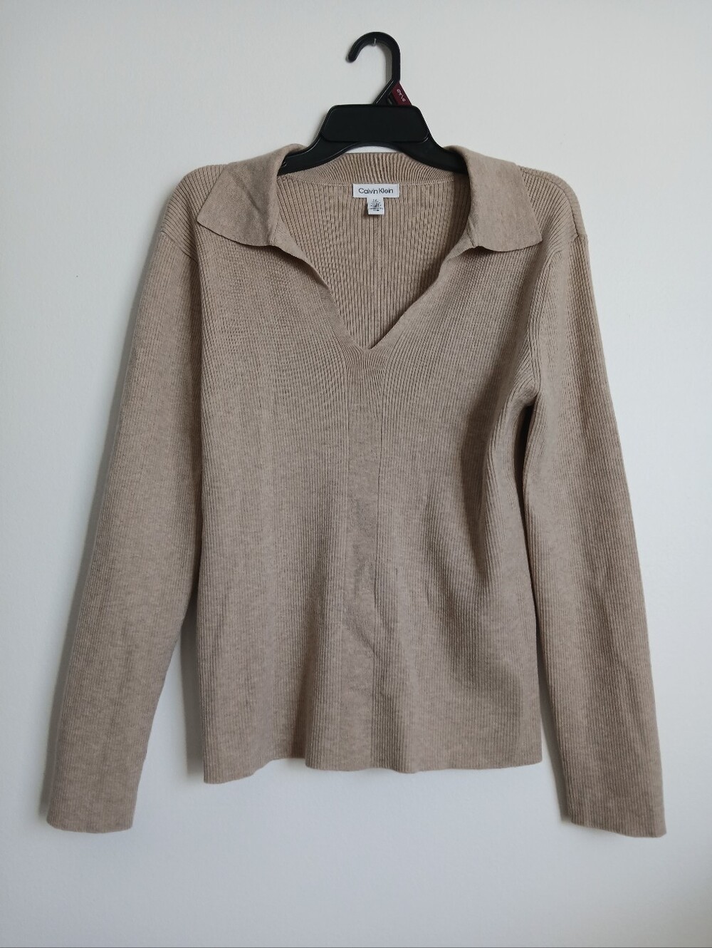 Calvin Klein Sweater Size Large V Neck